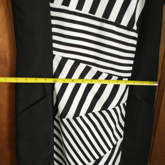 Modcloth black and white color block shift dress - Picture 6 of 6